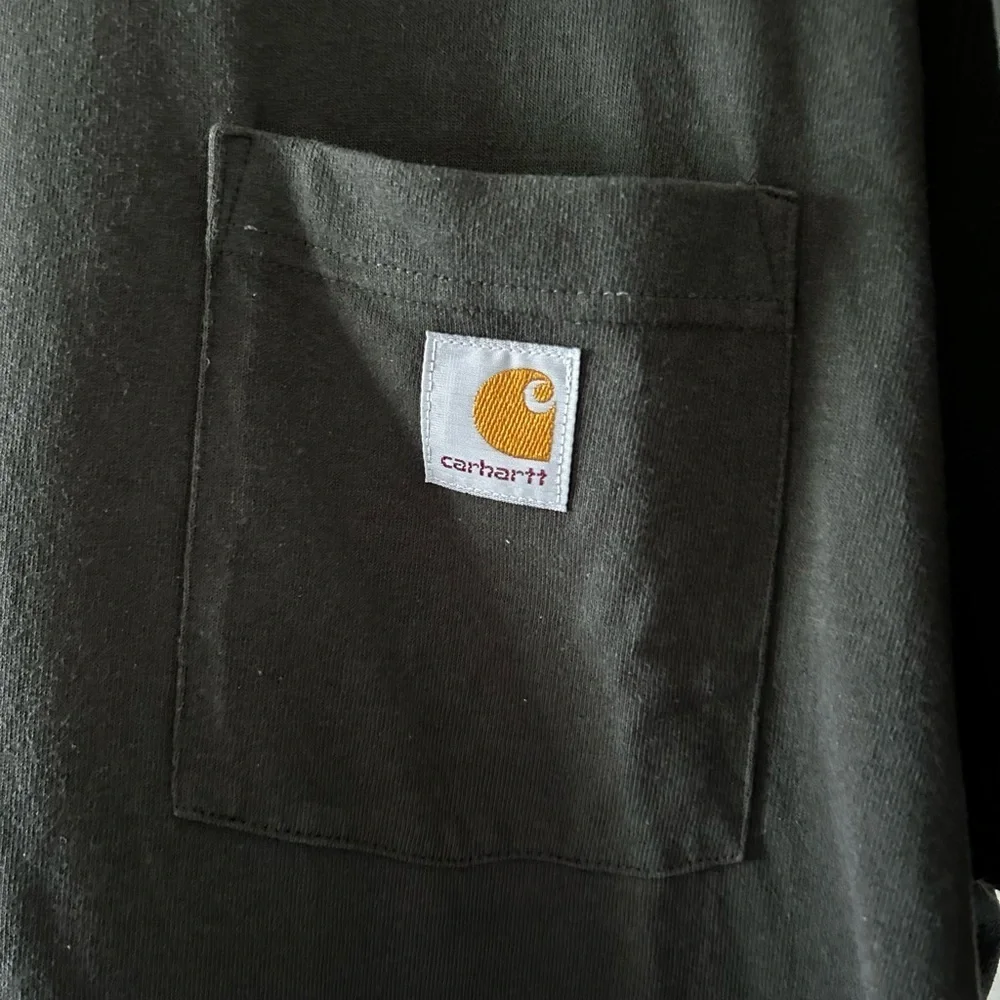 Carhartt Relaxed Fit Black Tee - Picture 2 of 3